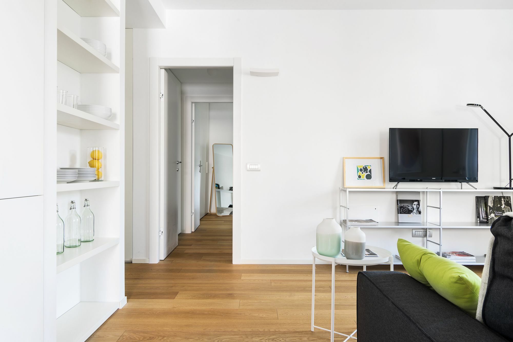 Joivy Stylish 1-Bedroom Flat Милано Екстериор снимка