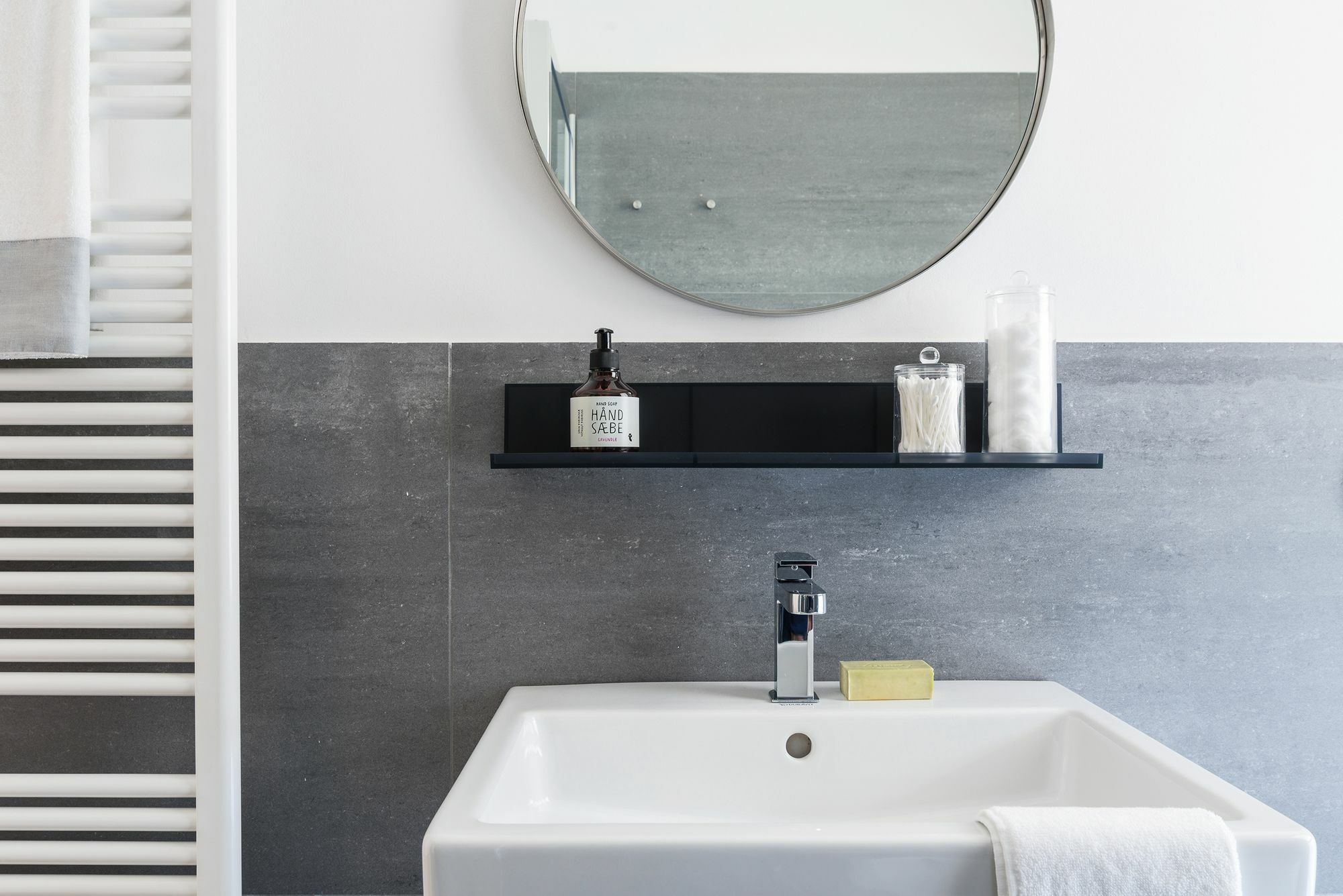 Joivy Stylish 1-Bedroom Flat Милано Екстериор снимка