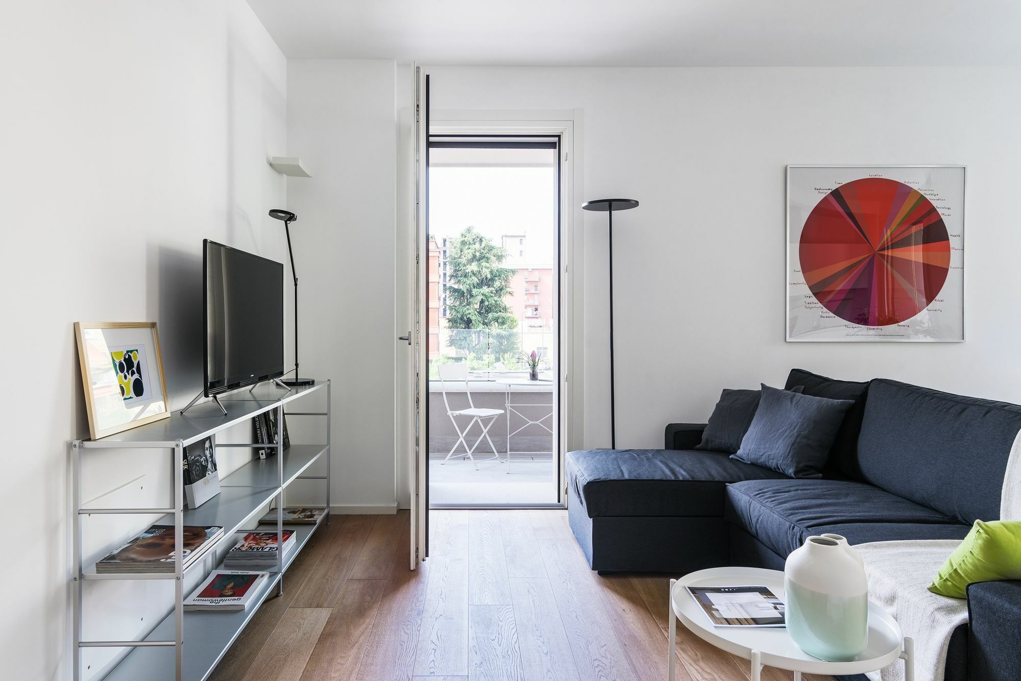 Joivy Stylish 1-Bedroom Flat Милано Екстериор снимка